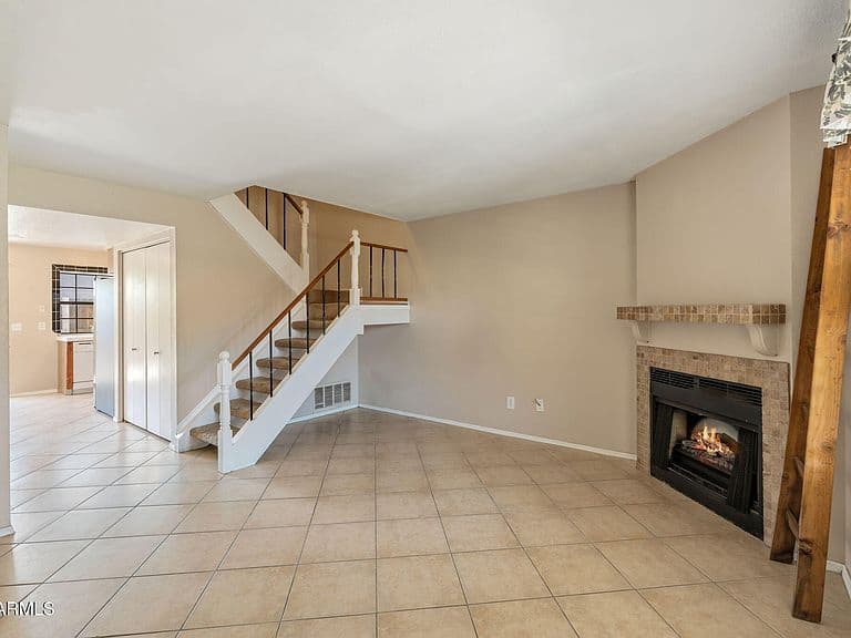 4901 E KELTON Lane #1003 photo 5