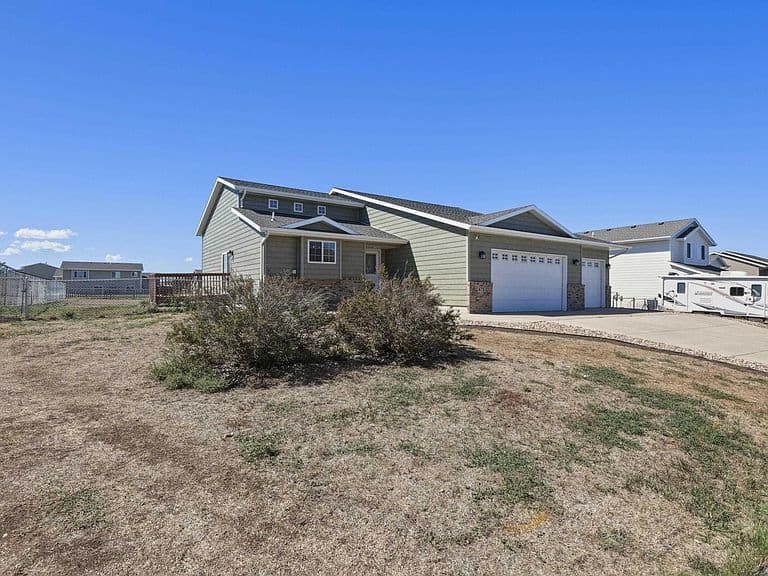 475 Freude Ln photo 2