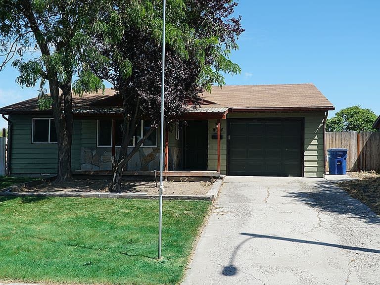 834 20th Ave E photo 2