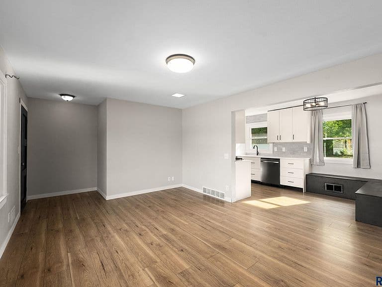 808 S Jessica Ave photo 3