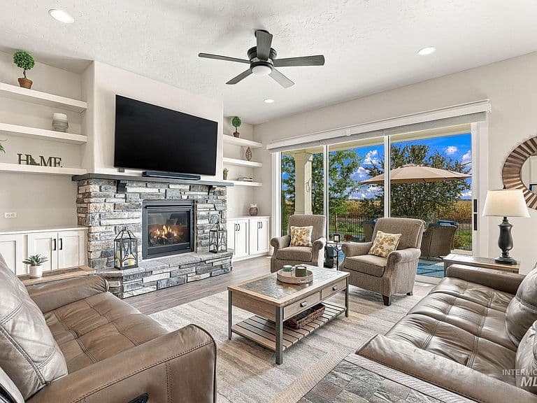 7829 W Corinthia St photo 4
