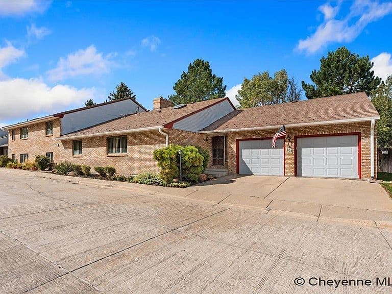 804 Mylar Park Dr photo 1