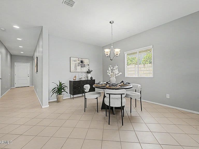 21232 W PALM Lane photo 3