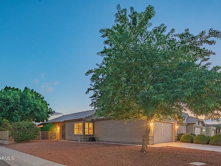 10501 W YUKON Drive photo 2