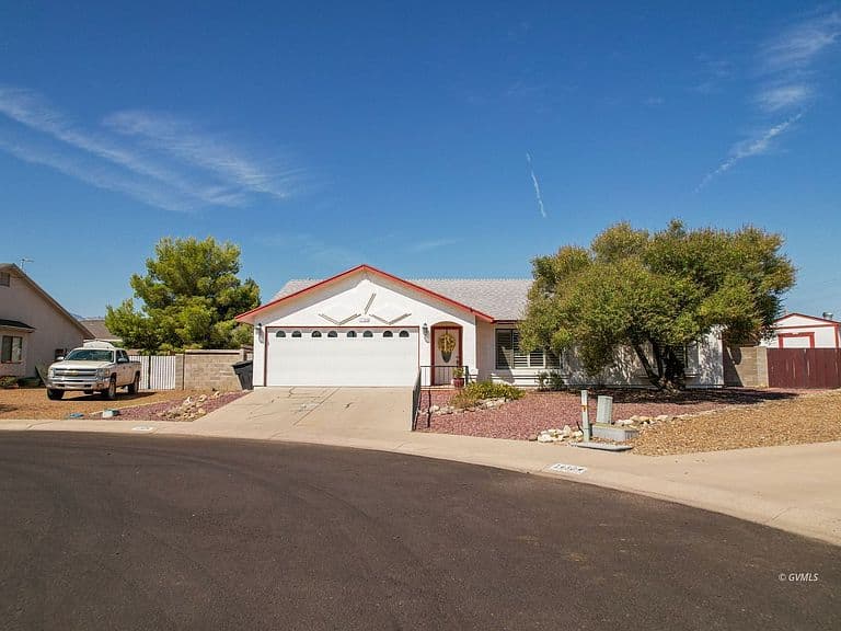1436 S Roadrunner Ln photo 2