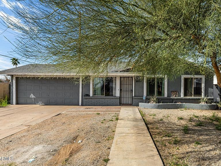 8002 N 42nd Ave photo 1