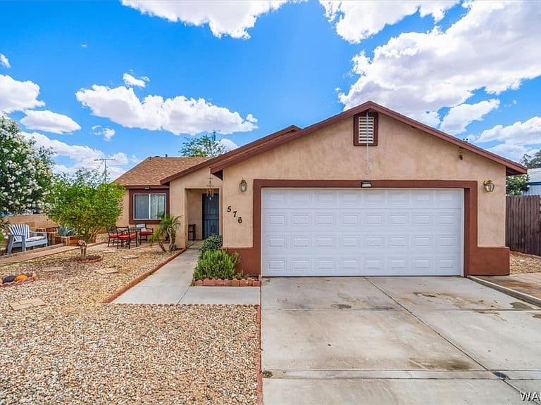 576 N Malibu Circle photo 1