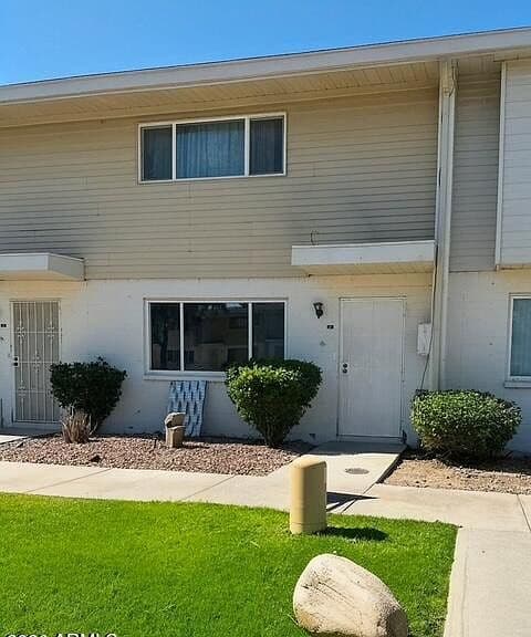 8211 E GARFIELD Street #J 21 photo 2