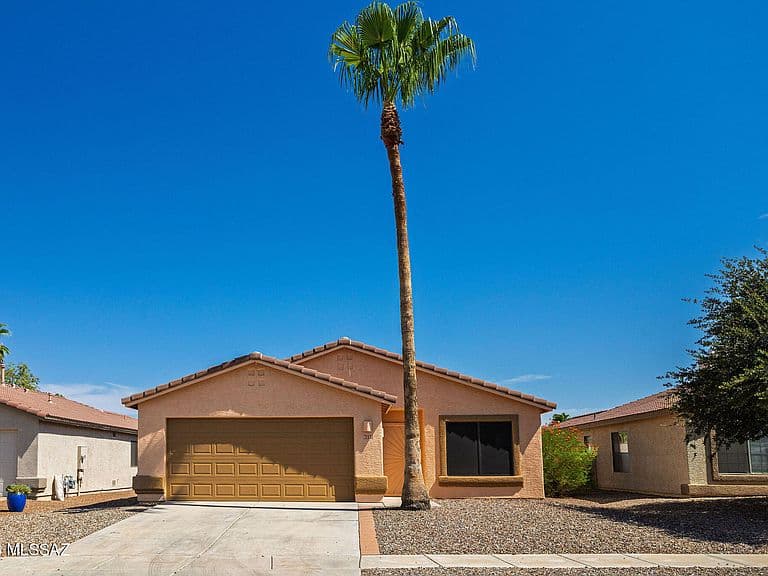 6592 W Blythe Pl photo 2