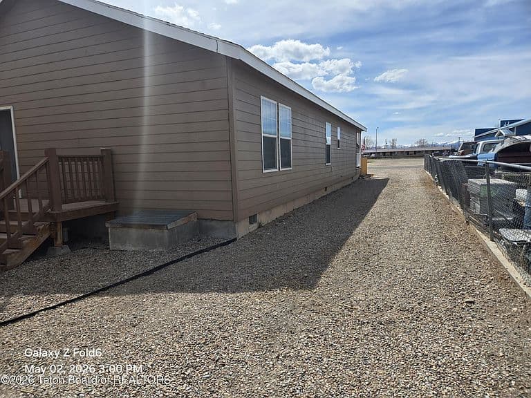 16 Maxwell Ave photo 1
