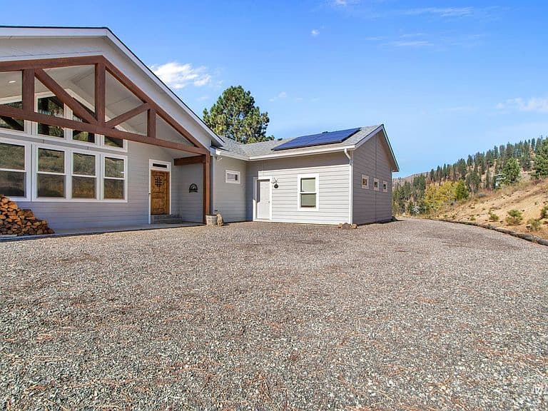 111 Swan Ln photo 3