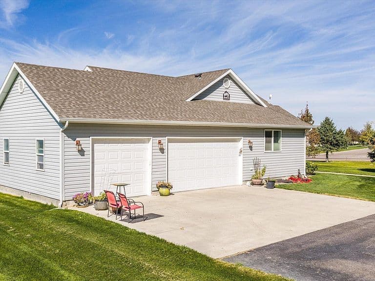 10895 Deerridge Dr photo 3