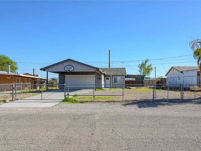 5592 S Ruby Street photo 3