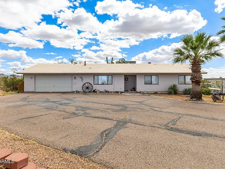 41615 W U.S. Hwy 60 89 Avenue photo 3