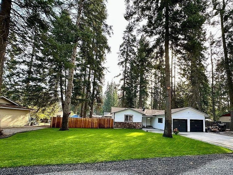 12214 N Emerald Dr photo 1