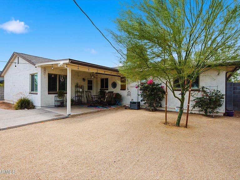 6702 E LEWIS Avenue photo 4