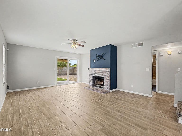 11825 N 75TH Drive photo 3