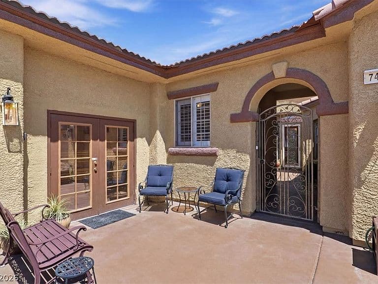 7414 Wild Horse Mesa Dr photo 5