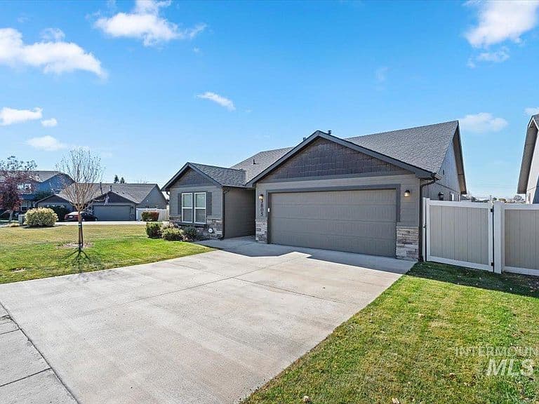 3805 S Windy Ridge Dr photo 4