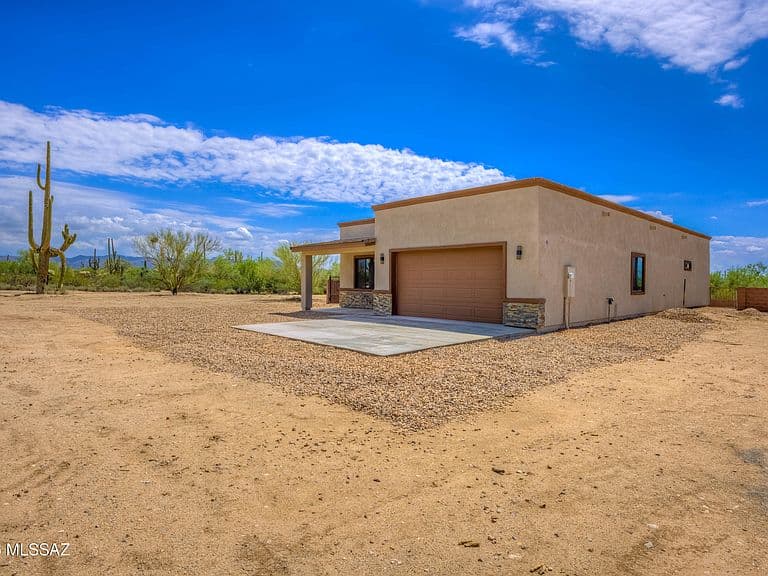 34123 E Amber Oasis Ln photo 3