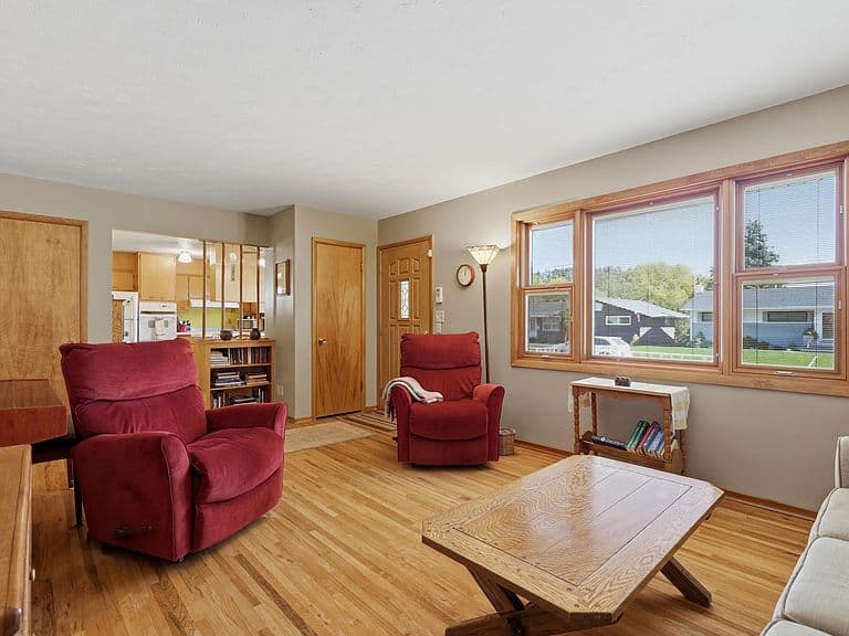 615 Bel Aire Dr photo 4