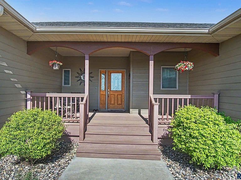 25558 472nd Ave photo 3