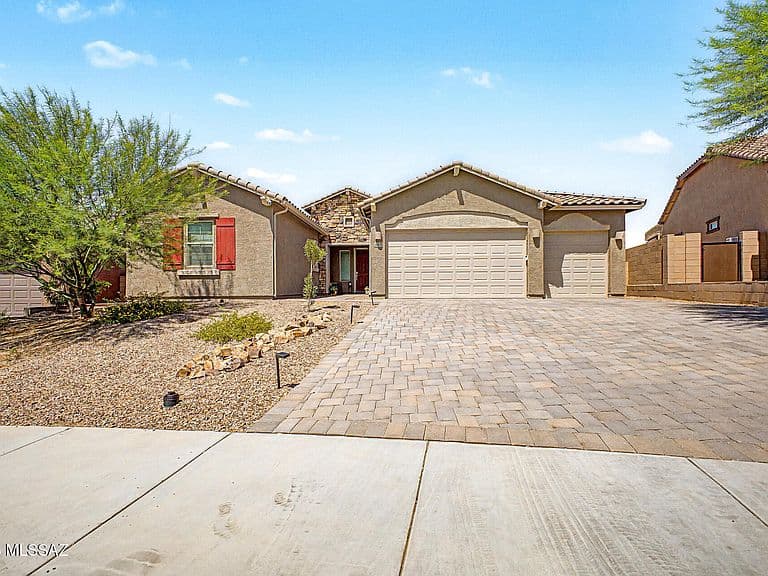 10831 N Stonebridge Dr photo 2