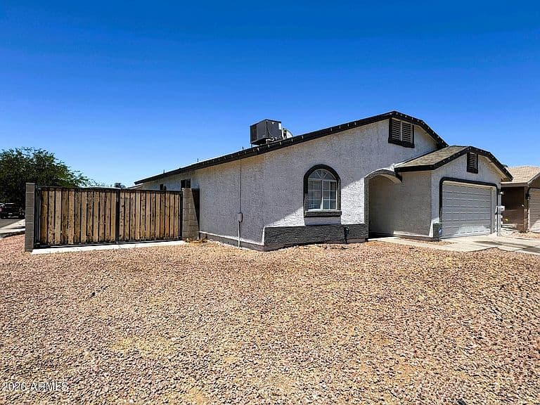 10202 N 87TH Avenue photo 2