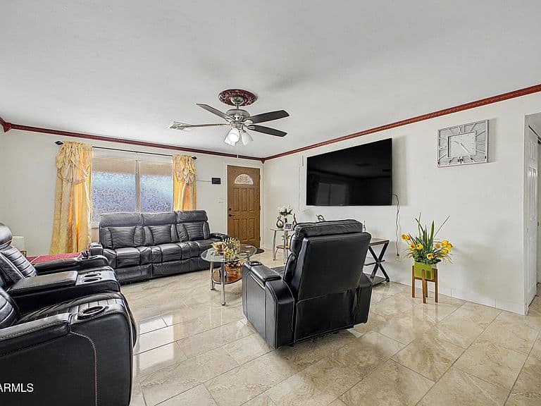 5958 W PALM Lane photo 2