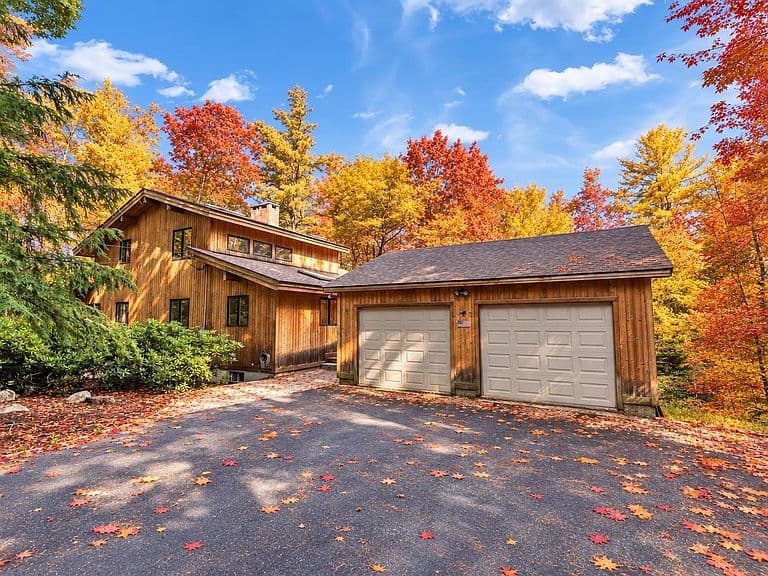 20 Jay Drive photo 2