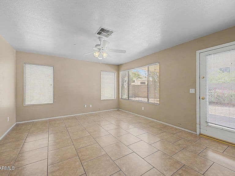 13410 S 47TH Way photo 4