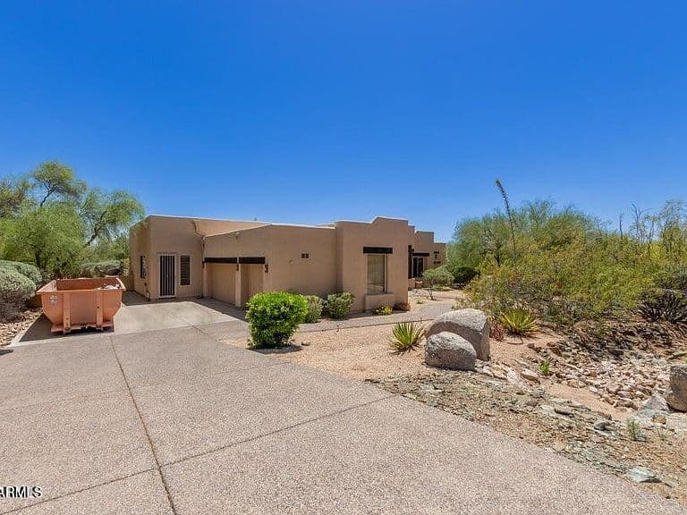 8115 E SAND FLOWER Drive photo 2