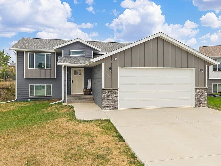 571 Quinton Ln photo 1