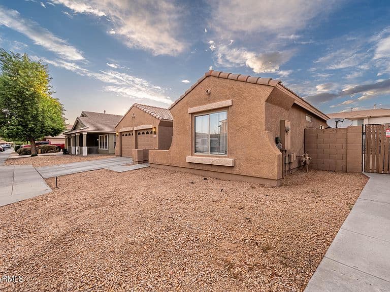 8526 W PRESTON Lane photo 2