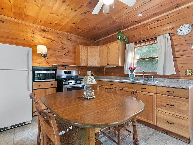 45 Kopkind Road photo 4