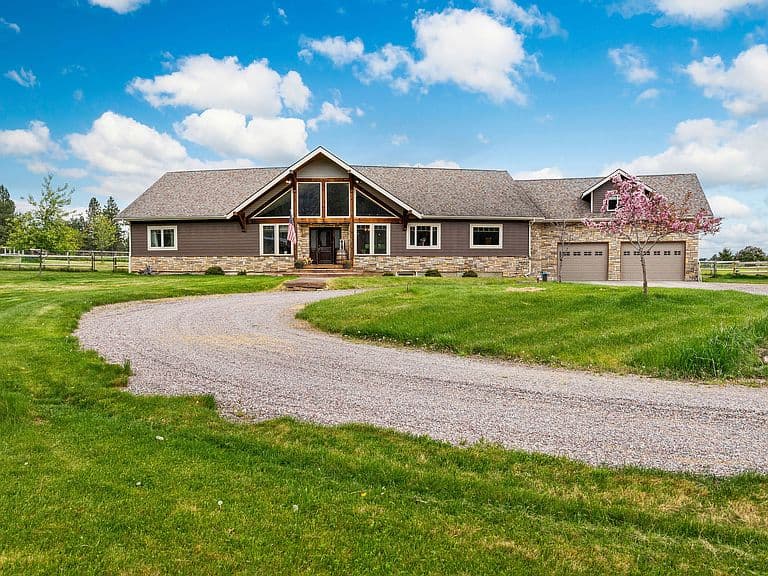 417 Cayuse Ln photo 3