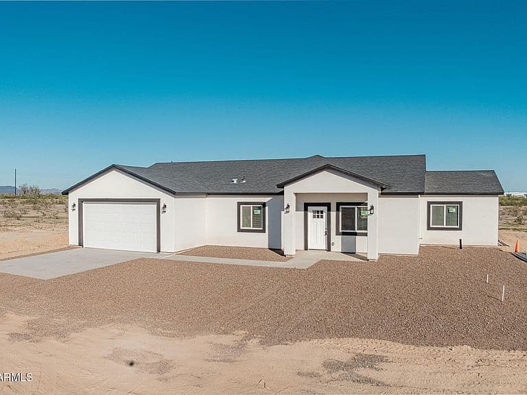 3905 N 423RD Avenue photo 1