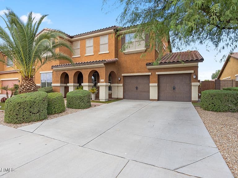 15958 W MOHAVE Street photo 1