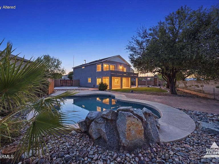 2521 E DUBLIN Court photo 4