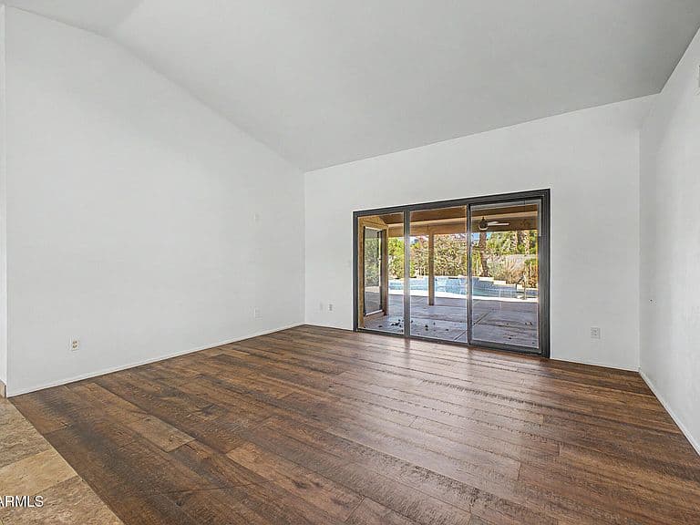 15217 N 60TH Street photo 5