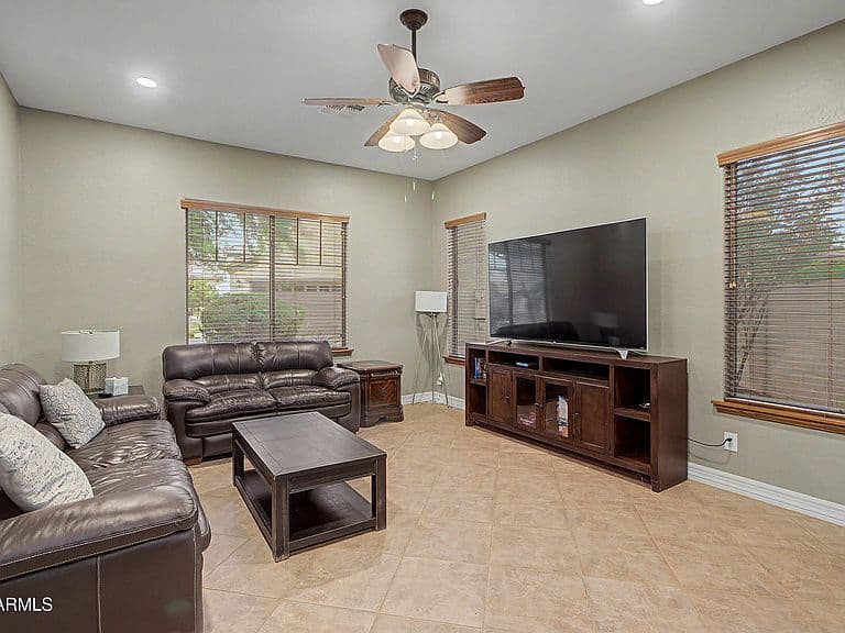 1351 E CANARY Drive photo 5