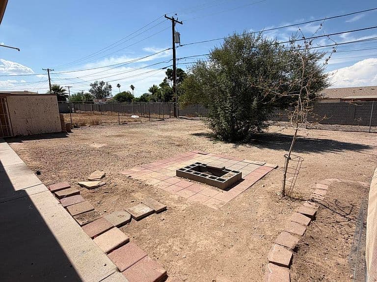 546 E LA MIRADA Drive photo 4