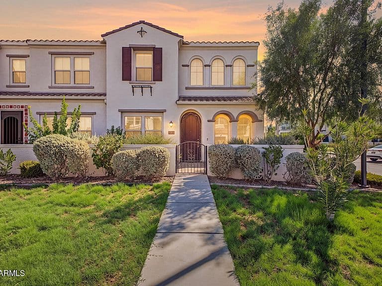 4077 S SABRINA Drive #19 photo 1