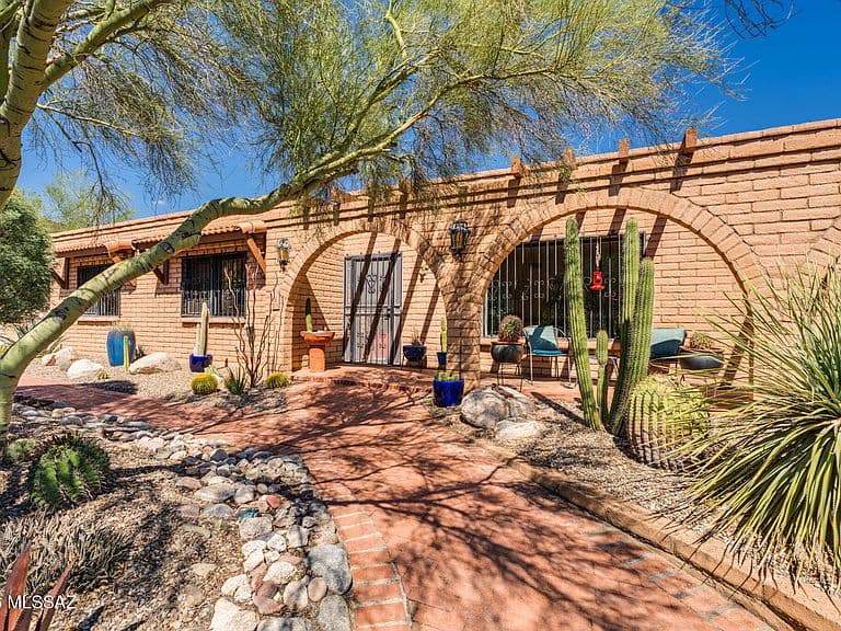 8451 E Tourmaline Dr photo 3