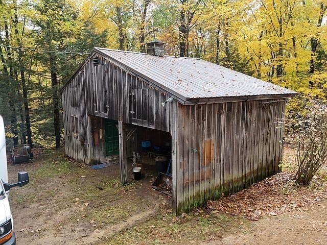 128 Curtis Brook Road photo 3