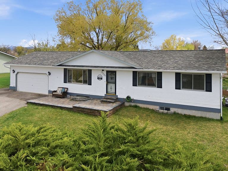 9225 Grouse Dr photo 3