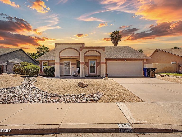1259 N ROSEMONT Street photo 2