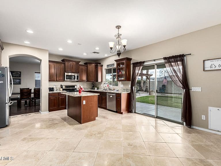 24541 N Plum Rd photo 3