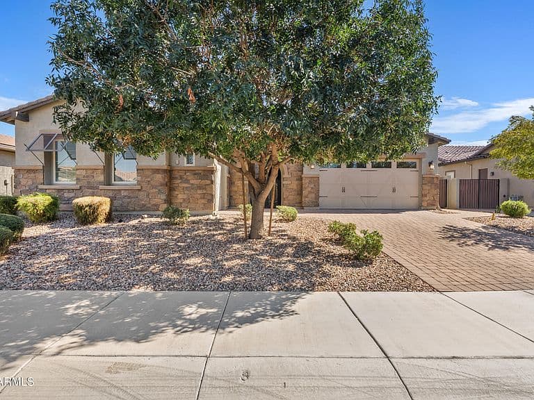 7711 S BARLOW Drive photo 2