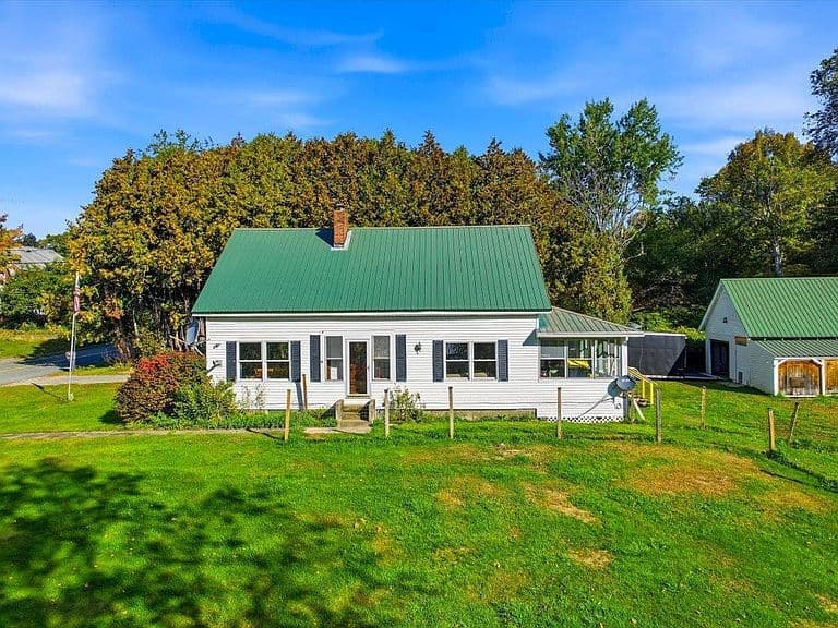 77 South Lunenburg Road photo 3